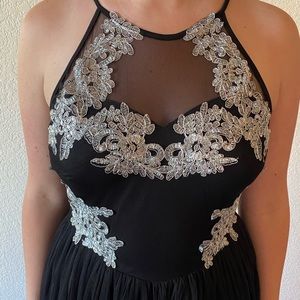 Women’s Long Formal Dress. Size Small.